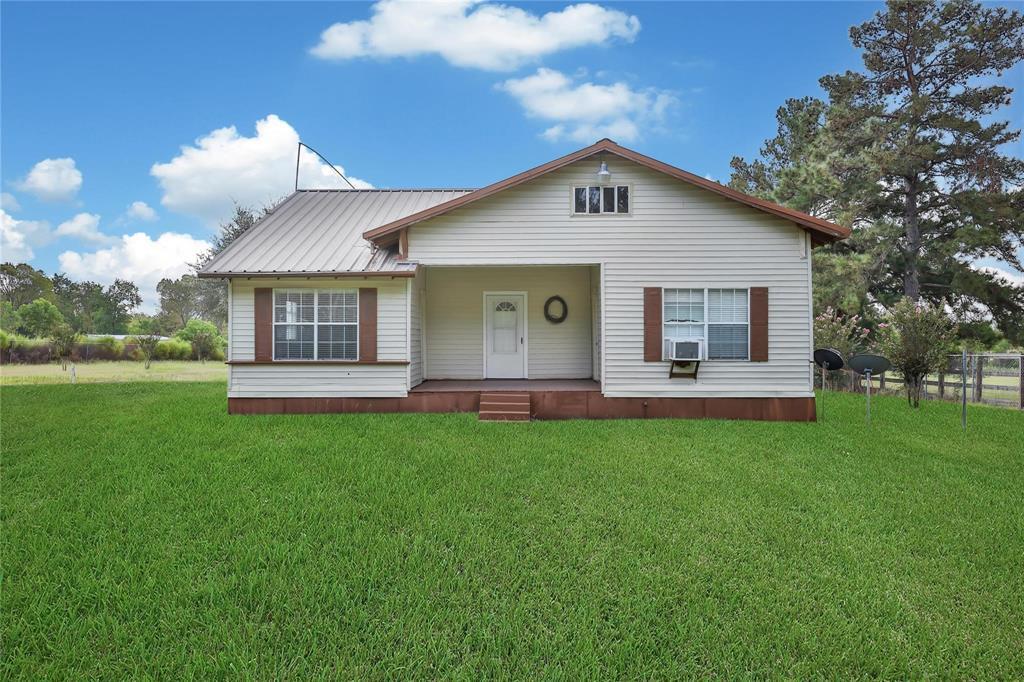 35839 Skyview Rd in Pine Island, TX - Building Photo