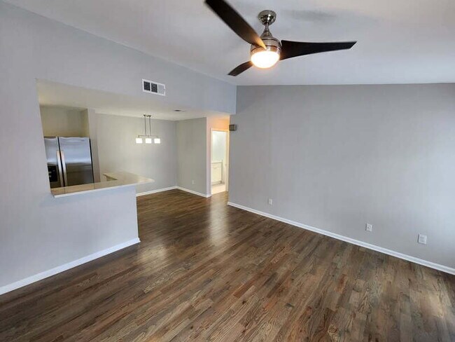 322 Granville Ct in Atlanta, GA - Building Photo - Building Photo