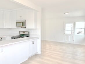 2022 W 35th St, Unit 2022 1.5 in Los Angeles, CA - Foto de edificio - Building Photo