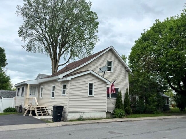 property at 289 Howk St