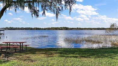 33736 E Lake Joanna Dr in Eustis, FL - Building Photo - Building Photo