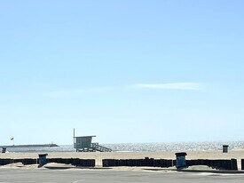 23 Buccaneer St, Unit 23 Buccaneer Street in Marina Del Rey, CA - Building Photo