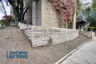 3947 Los Feliz Blvd in Los Angeles, CA - Building Photo - Building Photo