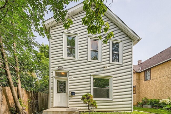 property at 707 Jenks Ave E