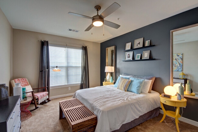 The Promenade Apartments at Pinnacle Hills in Rogers, AR - Foto de edificio - Building Photo