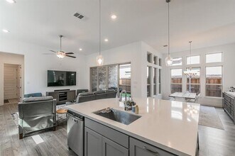 711 Artesian Dr in Argyle, TX - Building Photo - Building Photo