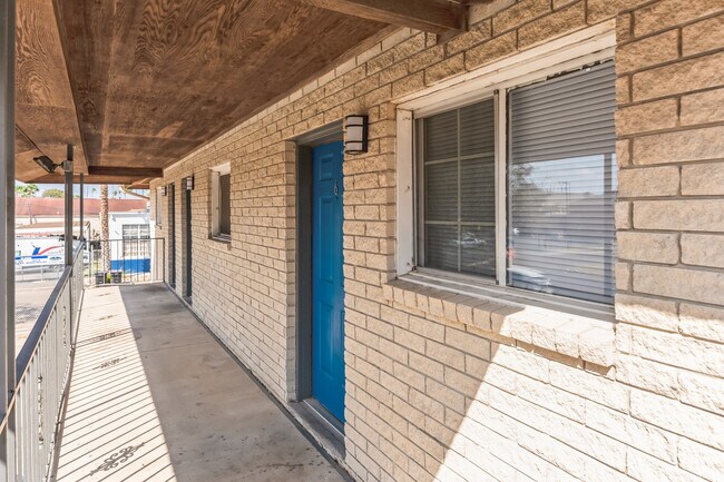 301 E 4th St in Weslaco, TX - Building Photo - Building Photo
