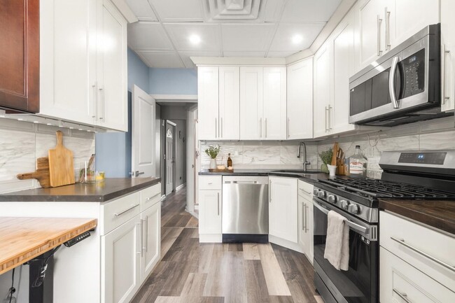 7406 Bergenline Ave in North Bergen, NJ - Building Photo - Building Photo