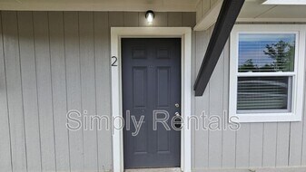 11015 I-30 Frontage Rd in Cumby, TX - Building Photo