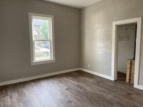 29 S Ball St in Webb City, MO - Building Photo - Building Photo