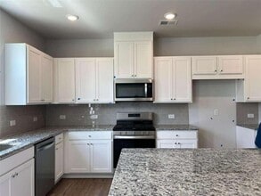 420 Pt Pl Dr in Loganville, GA - Building Photo - Building Photo