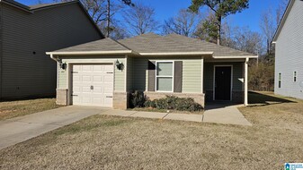 133 Patriot Point Dr in Montevallo, AL - Building Photo