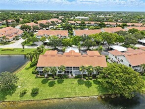 5015 Cedar Springs Dr in Naples, FL - Building Photo - Building Photo