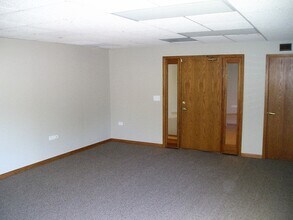 9100 Ogden Ave in Brookfield, IL - Building Photo - Building Photo
