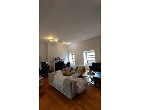 467 Beacon St-Unit -4 in Boston, MA - Foto de edificio - Building Photo