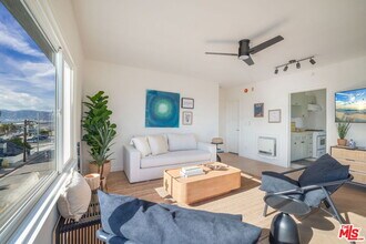 1661 Appian Way in Santa Monica, CA - Building Photo - Building Photo