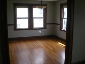 61 Putnam St, Unit 2 in Somerville, MA - Building Photo - Building Photo