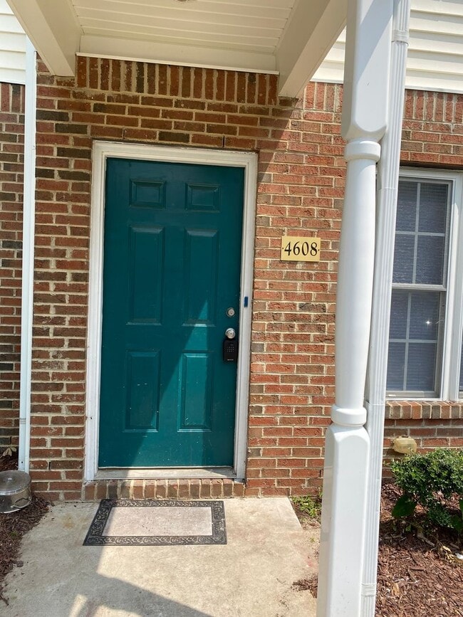 4608 Punjab St in Raleigh, NC - Building Photo - Building Photo