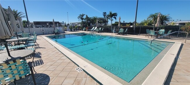 4684 Lahaina Ln in Bonita Springs, FL - Building Photo - Building Photo
