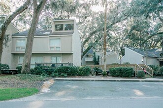 409 Fairway Villas in St. Simons Island, GA - Building Photo - Building Photo