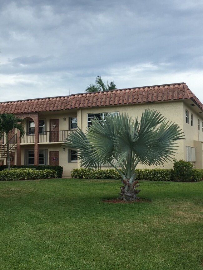 property at 2600 S Kanner Hwy