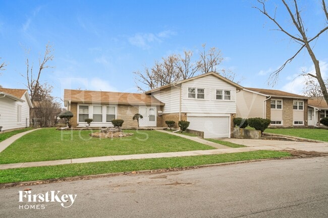 17621 Grandview Dr in Hazel Crest, IL - Building Photo - Building Photo