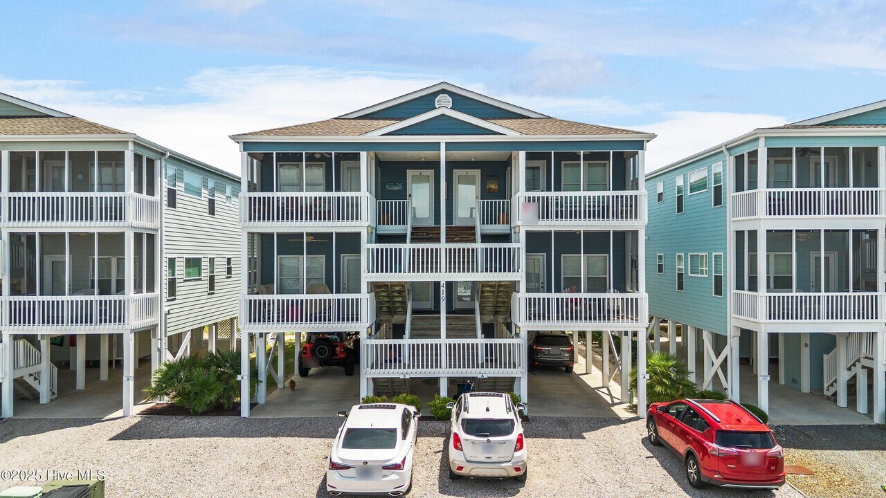 419 27th St in Sunset Beach, NC - Building Photo