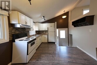 26 Melinda Crescent in Barrie, ON - Building Photo - Building Photo