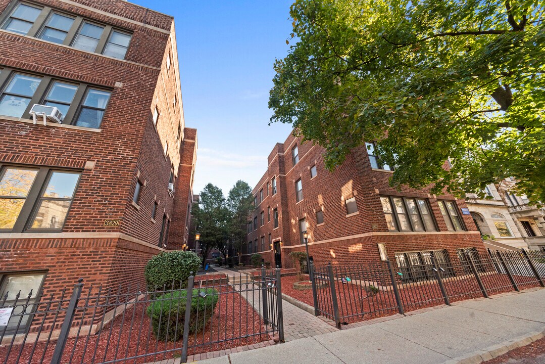 3823 N Fremont St in Chicago, IL - Building Photo