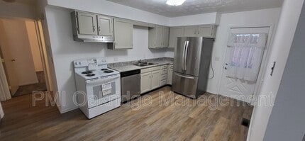 207 Debbie Dr in Eaton, OH - Building Photo - Building Photo