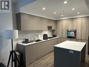 3833 Evergreen Pl in Burnaby, BC - Building Photo - Building Photo