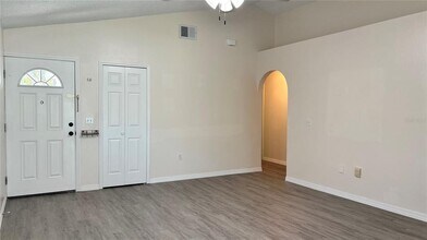 2101 Phonecia Ct in Orlando, FL - Building Photo - Building Photo