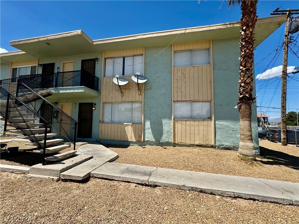 922 N 1st St in Las Vegas, NV - Building Photo