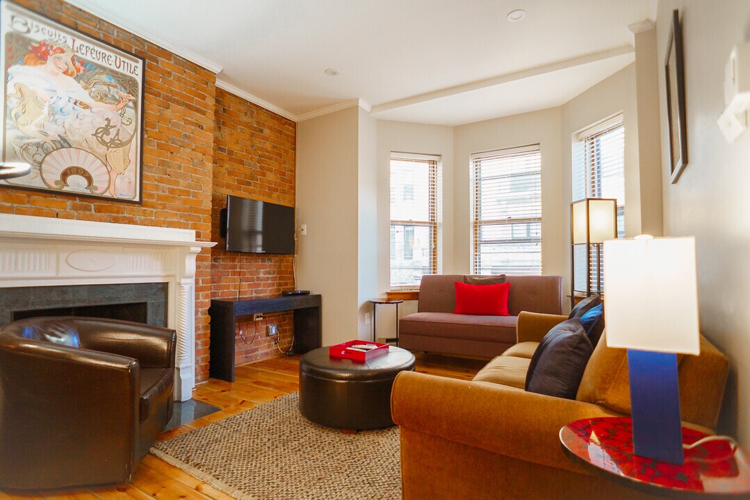15 Garrison St, Unit 6 in Boston, MA - Foto de edificio