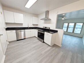 4225 NE 16th Terrace in Oklahoma City, OK - Building Photo - Building Photo