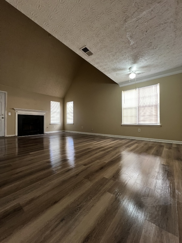 6635 Meadow Green Cir in Norcross, GA - Foto de edificio - Building Photo