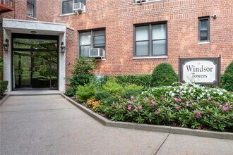 2 Windsor Terrace in White Plains, NY - Building Photo - Building Photo