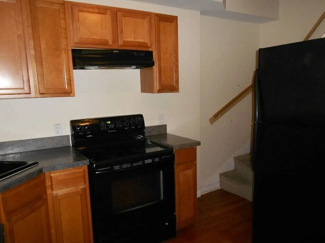 2301 Hunter St in Baltimore, MD - Building Photo - Building Photo