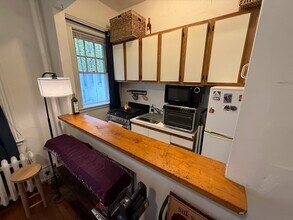 907 Boylston St, Unit 25 in Boston, MA - Building Photo - Building Photo