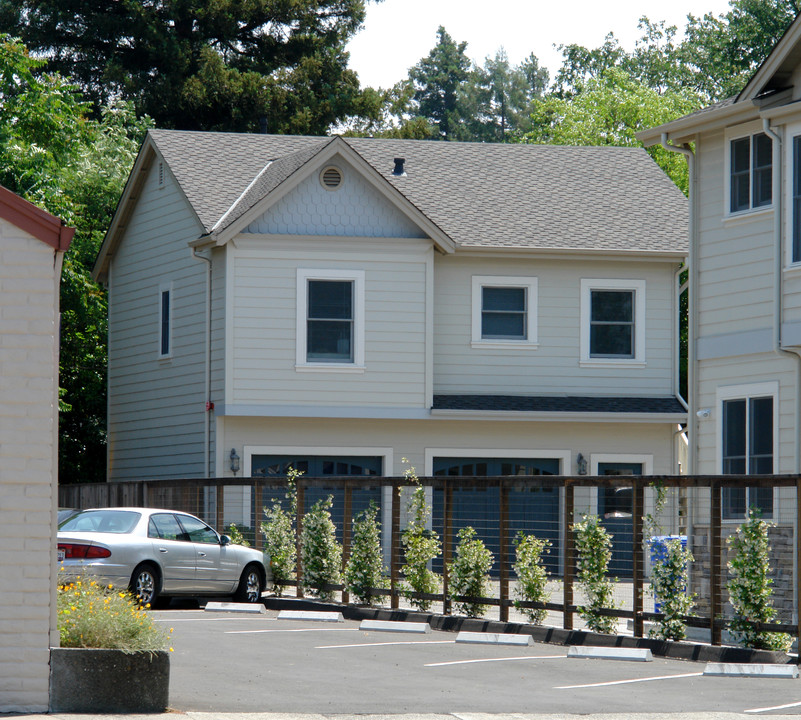 720-724 Broadway in Sonoma, CA - Building Photo