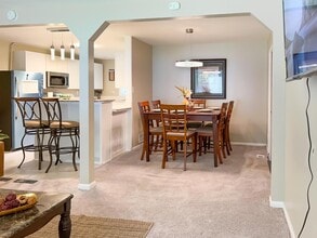 2451 Glenrock Dr in Decatur, GA - Building Photo - Building Photo