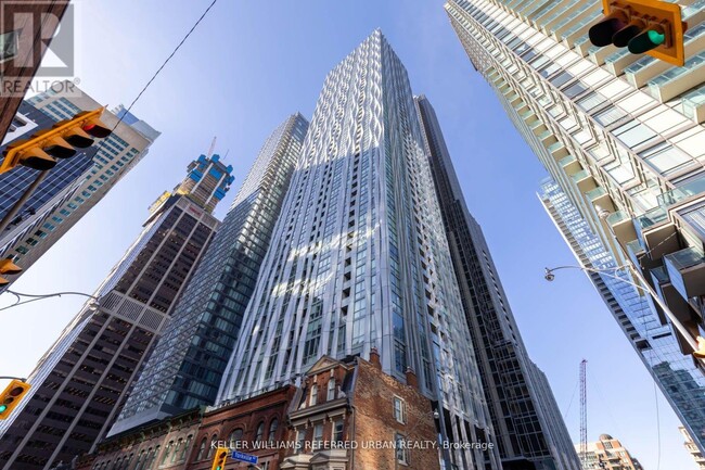 property at 1-PH01 Yorkville Ave