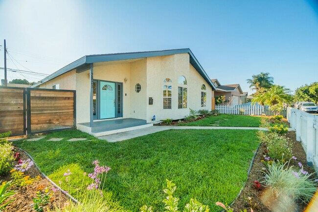 property at 2801 Daisy Ave