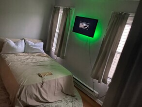 130 Bartram Ave in Lansdowne, PA - Foto de edificio - Building Photo