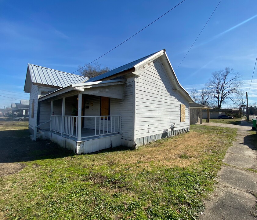 1402 N 8th Ave in Columbus, MS - Building Photo