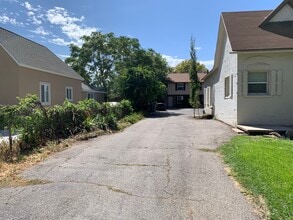 466 E 400 S in Provo, UT - Foto de edificio - Building Photo