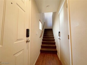 6255 W Arby Ave in Las Vegas, NV - Building Photo - Building Photo
