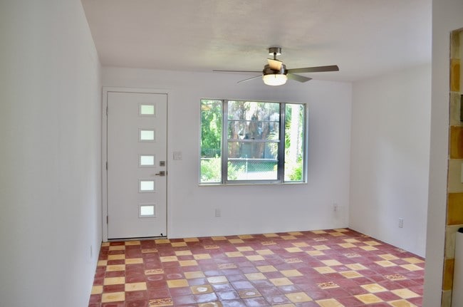 1274 36th St in Sarasota, FL - Building Photo - Building Photo