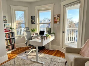 24 Dawes St-Unit -2 in Boston, MA - Building Photo - Building Photo