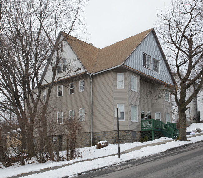 913-917 Ash St in Scranton, PA - Foto de edificio - Building Photo